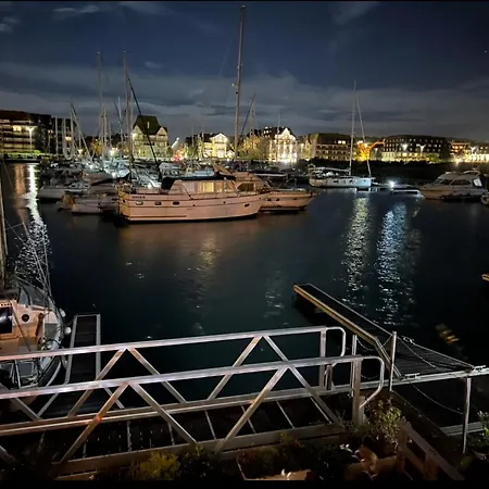 Jetez L'ancre A La Marina De דירה
