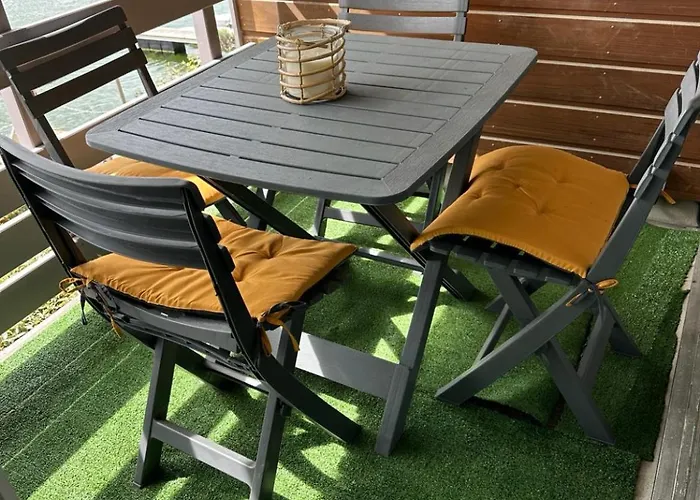 Jetez L'ancre A La Marina De